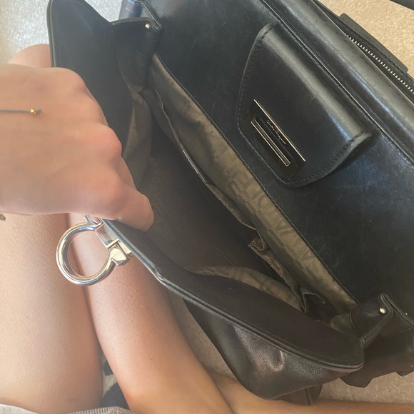 Ferragamo Nero Calf Hobo - Picture 10 of 12